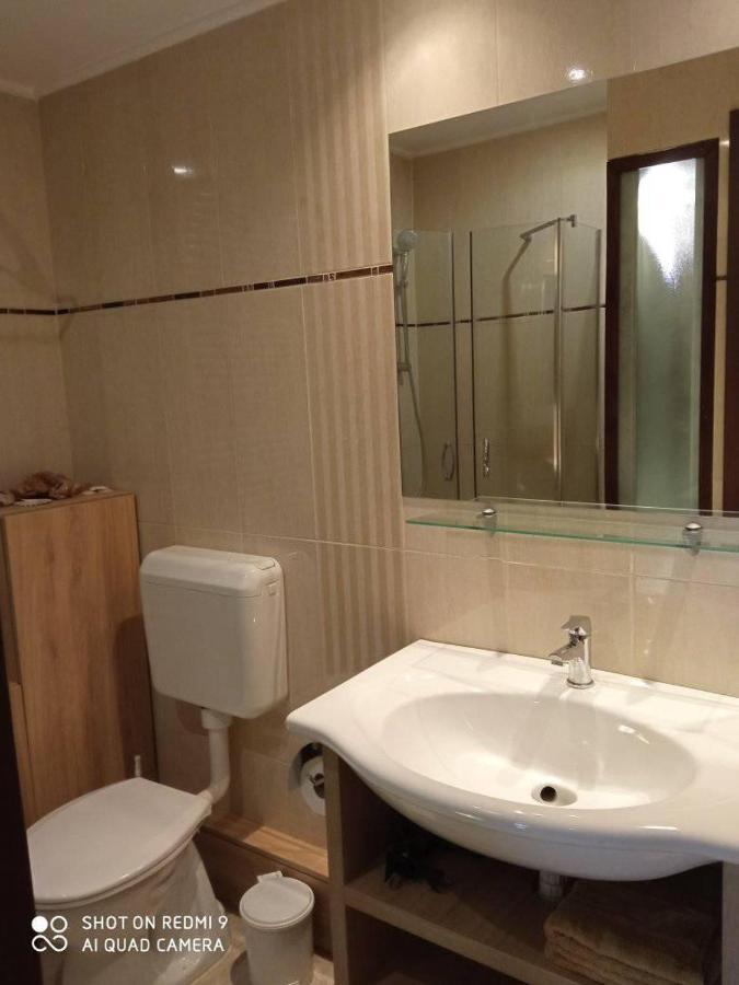 Besenyei Apartman Sárvár Dış mekan fotoğraf